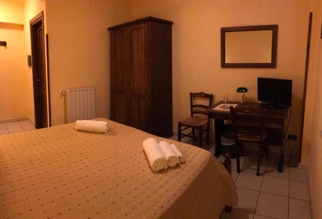 La Locanda Di San Francesco Hotell Viggianello Eksteriør bilde