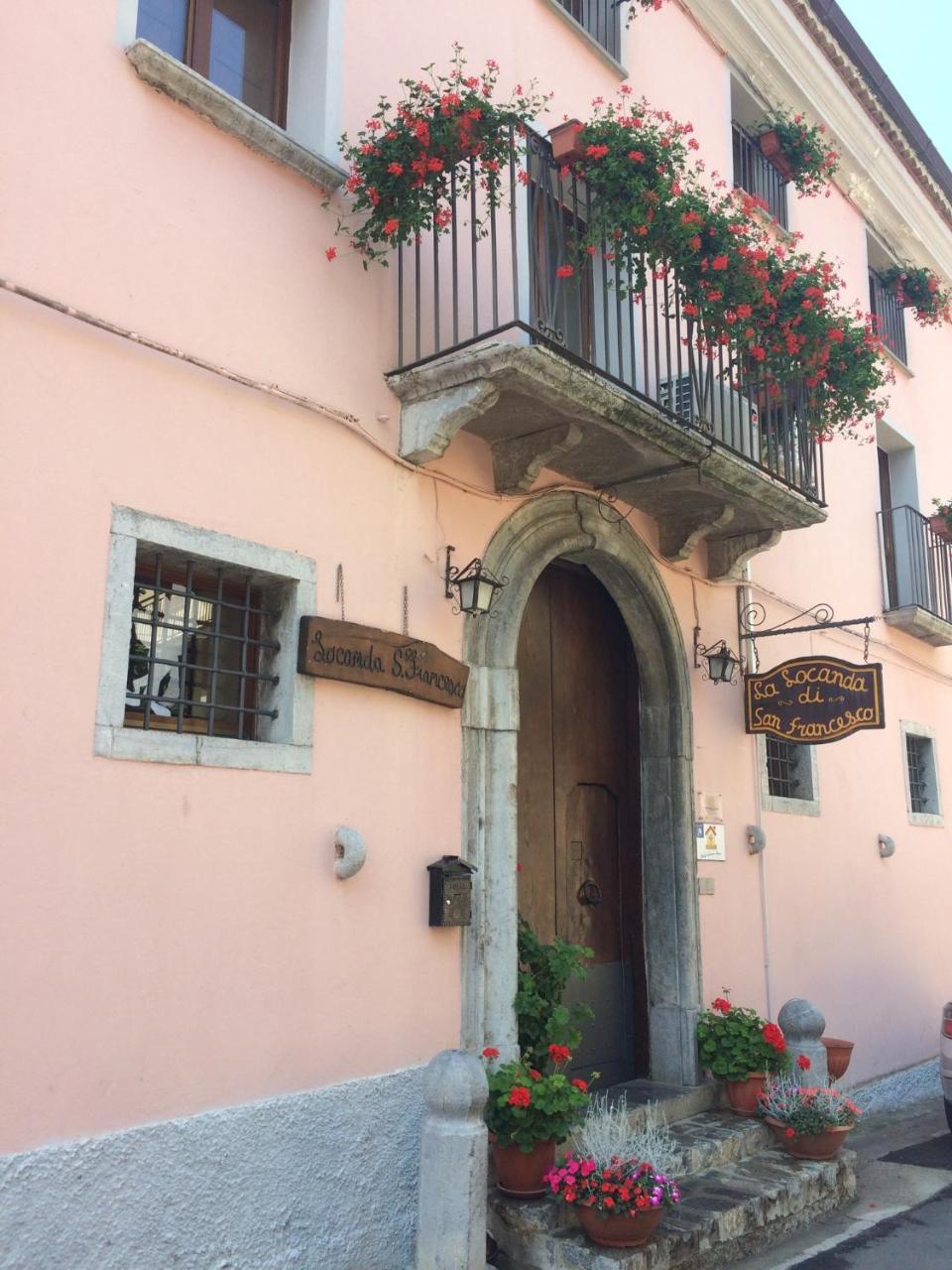 La Locanda Di San Francesco Hotell Viggianello Eksteriør bilde